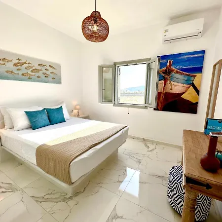 Apartment Santana Perivolos (Santorini)